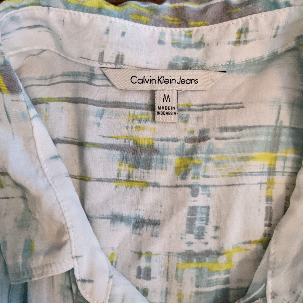 Calvin Klein Sleeveless Button Down shirt - Picture 3 of 9